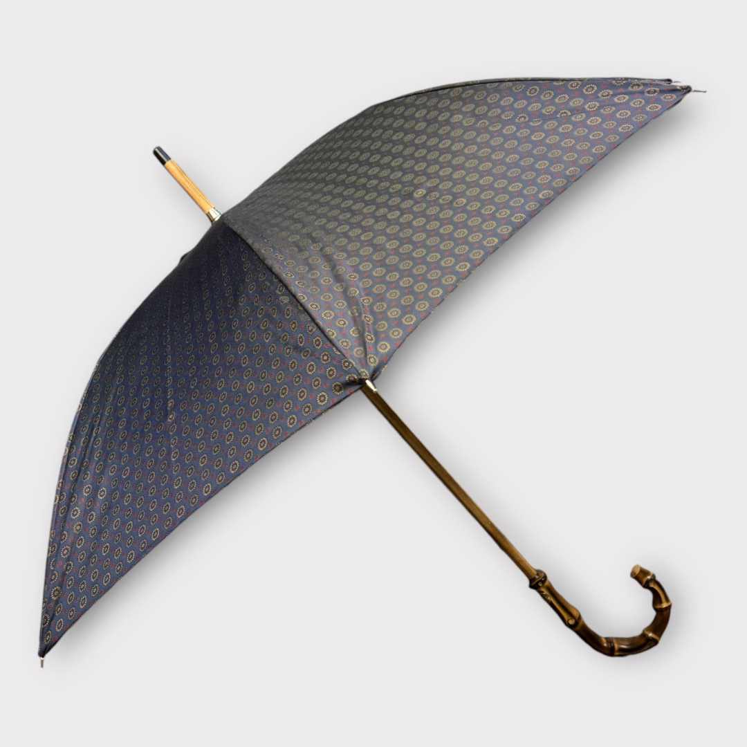 Motif umbrella with a wanghee handle