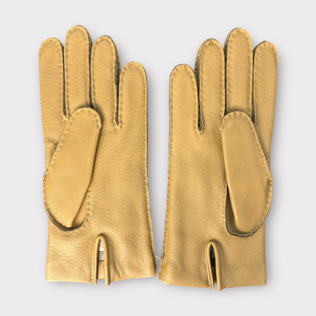 Deerskin leather gloves