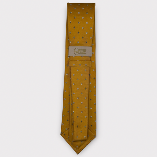 Classic silk necktie, printed in England, with a 9cm blade and 150cm length, laid flat against a plain background