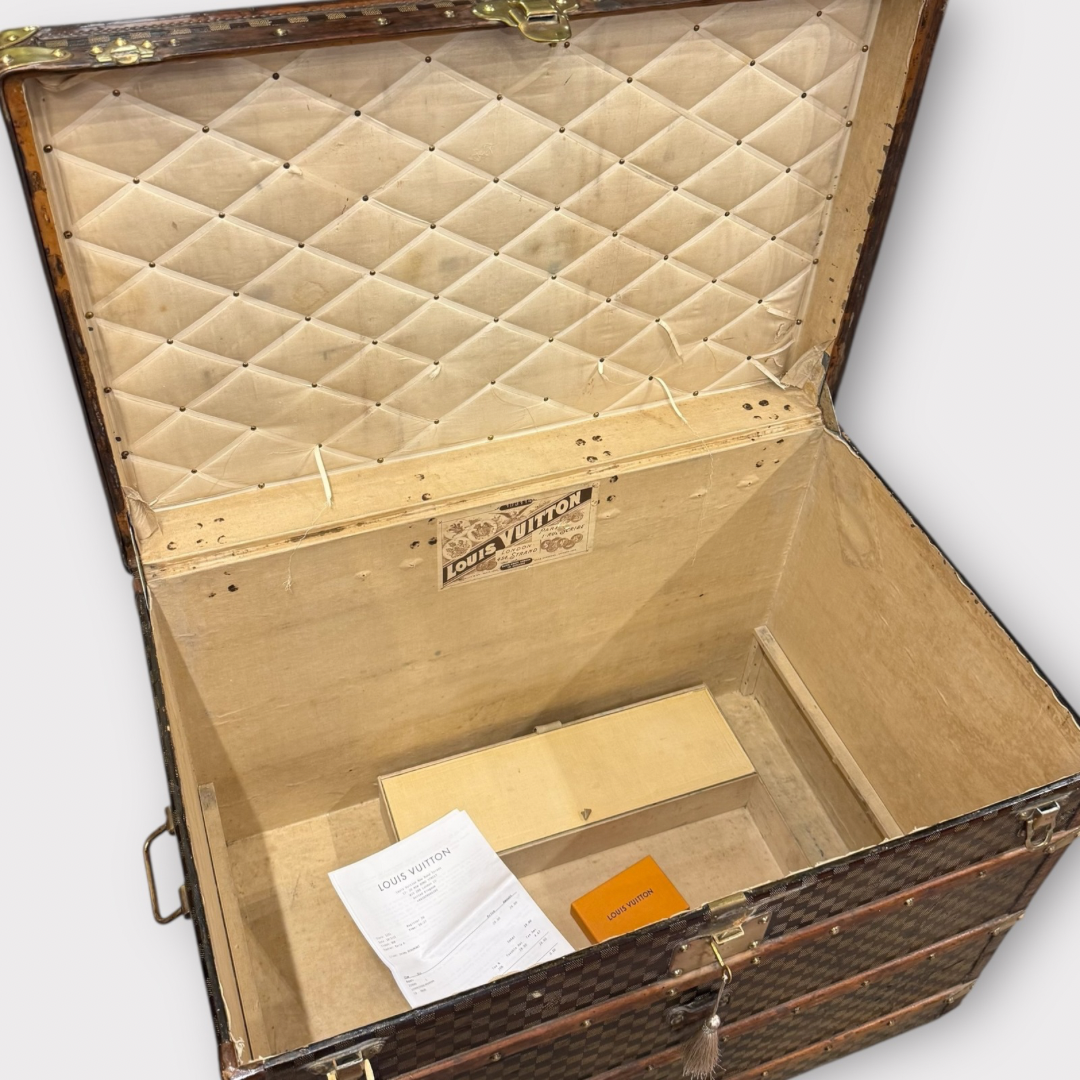 Louis Vuitton Damier courrier trunk