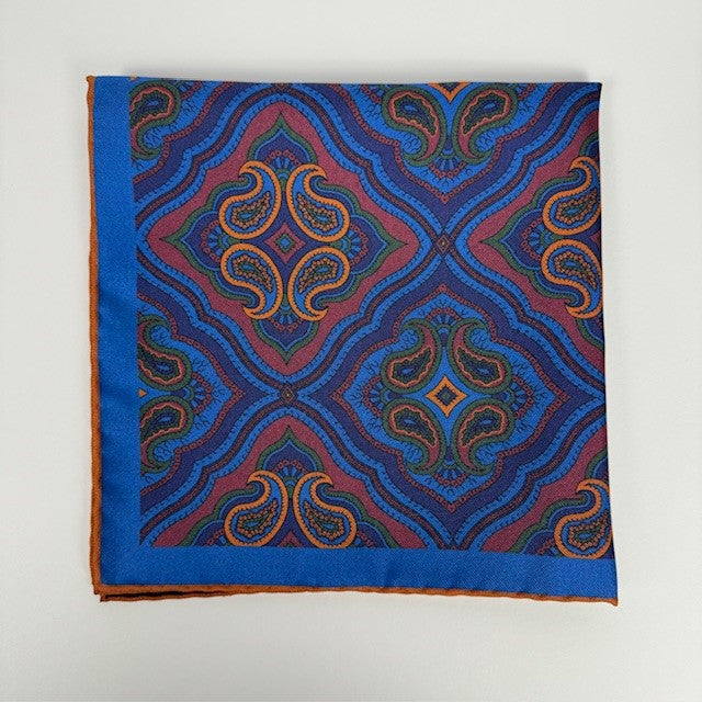 Rhodes wood 36oz Reversable English silk pocket square