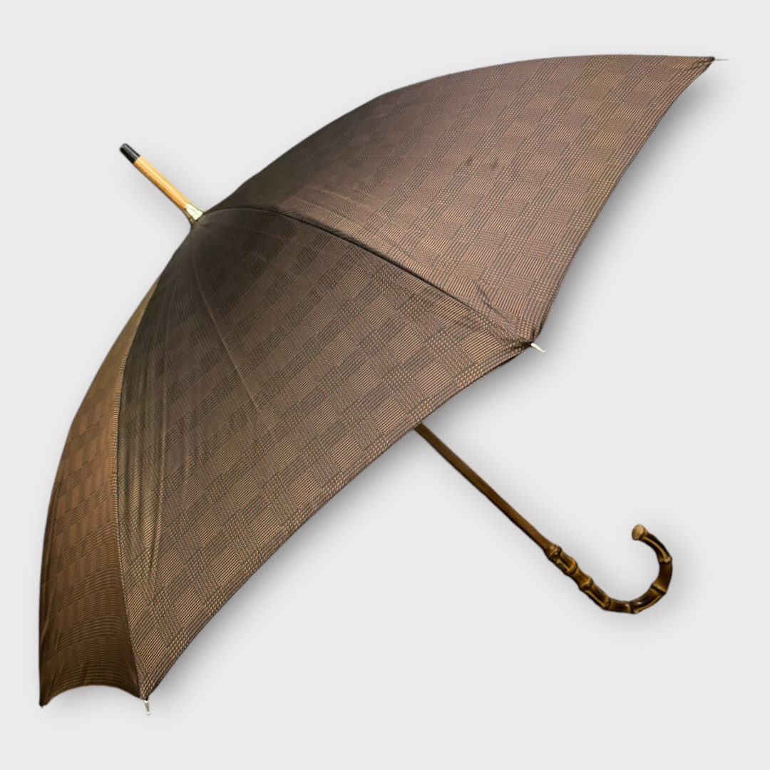 Checked umbrella with a wangy handle